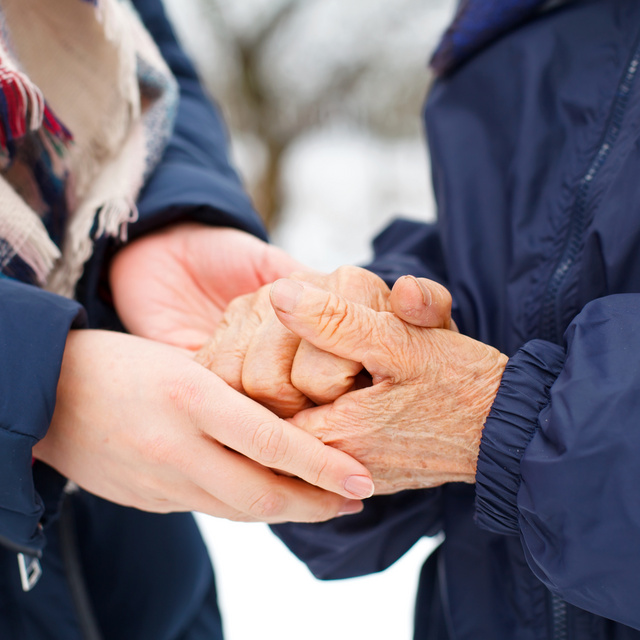 Télen megnő a stroke kockázata időseknél: így segíthetsz a környezetedben élőknek