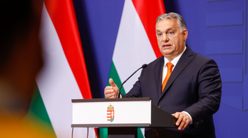 Orbán Viktor posztolt, megkezdték a 13. havi nyugdíjak kézbesítését