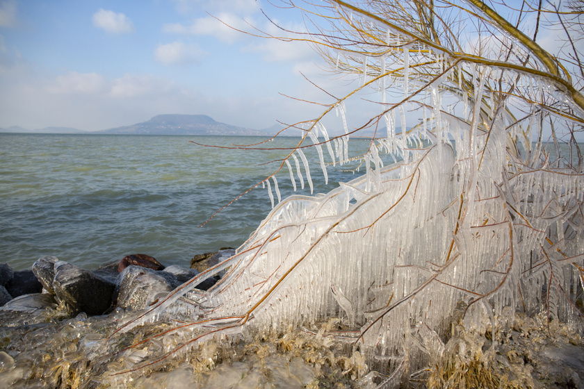 A Balaton télen is lenyűgözően szép: friss képek készültek a magyar tengernél