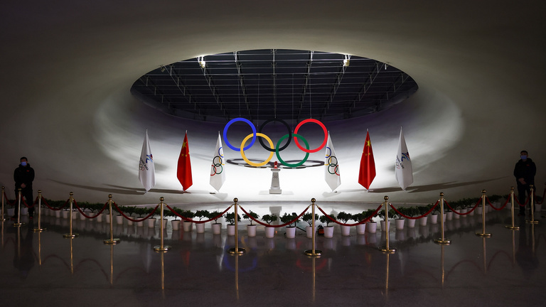 Tombol az omikron-variáns, beszüntetik a jegyárusítást a téli olimpiára