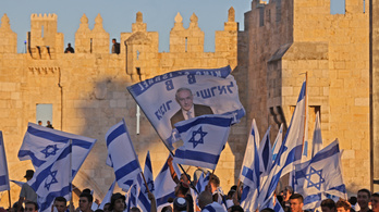 Egy Netanjahu elleni mozgalmat figyelhettek meg Izraelben a kémszoftverrel