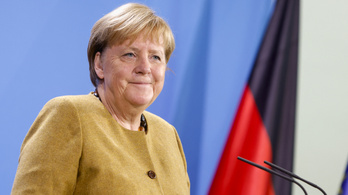 Munkát ajánlottak Angela Merkelnek