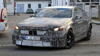 Konnektorról tölthető hibrid lesz a következő BMW M5