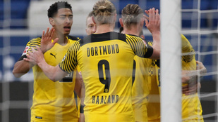 A Leverkusen simán, a Dortmund nehezen nyert