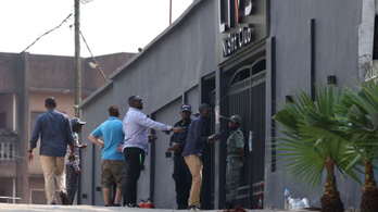 Tűz ütött ki egy kameruni szórakozóhelyen, sok a halálos áldozat