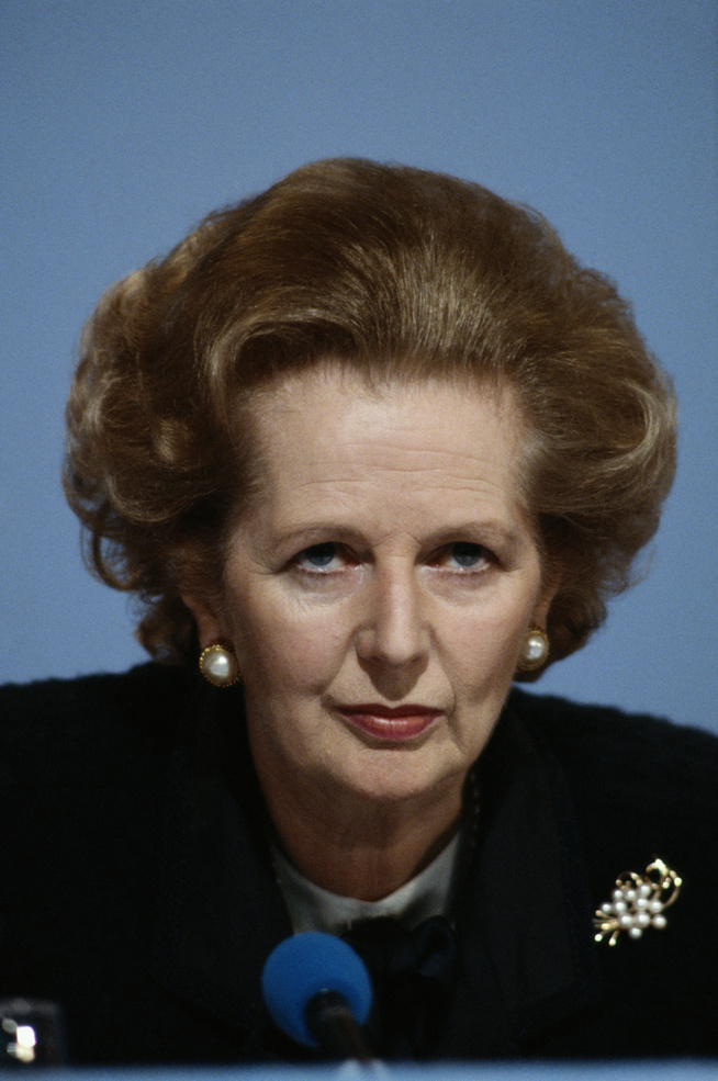 Milyen intézkedése tette népszerűtlenné az 1970-es években oktatási államtitkárként a későbbi brit miniszterelnököt, Margaret Thatchert?
