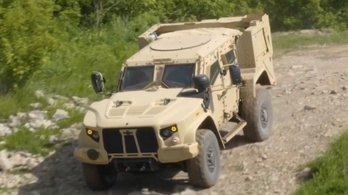 Hibrid katonai terepjárót mutatott be az Oshkosh