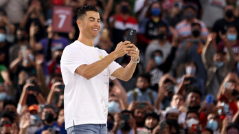 Cristiano Ronaldo nem hajlandó telefont venni a gyerekének