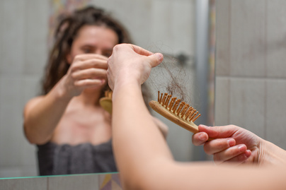 Száraz, viszkető bőr és hajhullás is jelezheti a cinkhiányt: 8 testi tünet, amit muszáj komolyan venni