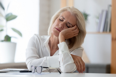 Tünetek menopauza után, amiket komolyan kell venni: a hüvelyi folyás és a viszketés is problémáról árulkodhat