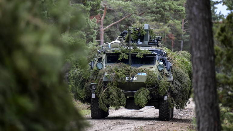 Svédországban és Finnországban egyre kevesebben ellenzik a NATO-tagságot
