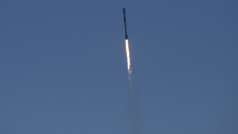 A légkörben esett szét és égett le a SpaceX rakétája