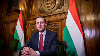 Varga Mihály: Magyarország tulajdont szerzett az Aegon és az Union biztosítókban