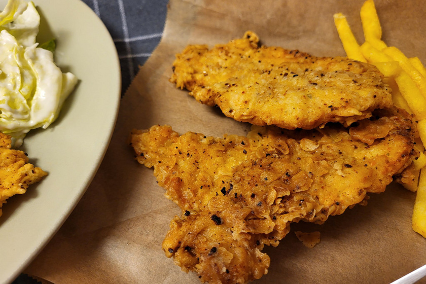 Fűszeres, ropogós bundában sült csirke: sokkal finomabb, mint a gyorséttermi változat