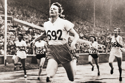 Mindenki azzal foglalkozott, hogy túl öreg és anya, de rekordot döntött az olimpián: Fanny Blankers-Koen története