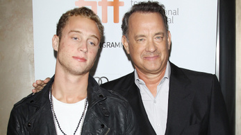 Tom Hanks fia neheztel az apjára, sok kritika érte a színész miatt