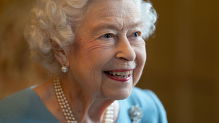 Halott léggyel teszteli a takarítókat II. Erzsébet királynő
