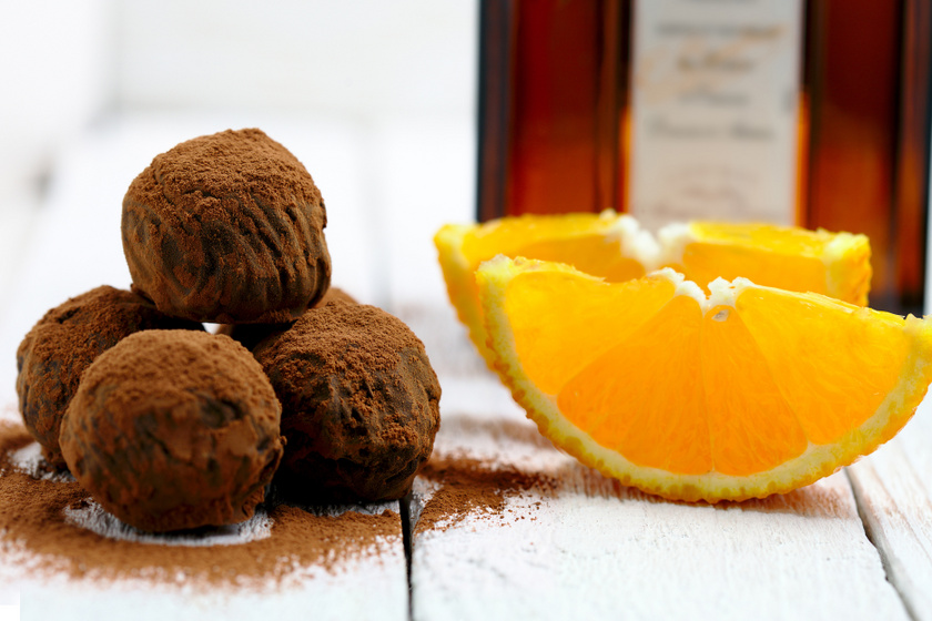Sütés nélküli narancsos csokigolyók: amilyen gyorsan elkészül, olyan hamar el is fogy