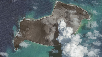 Újra van internet Tongán, öt héttel a vulkánkitörés után