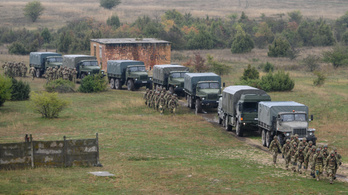 Növekvő katonai járműforgalomra figyelmeztetnek Tata környékén