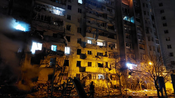 Folytatódnak a harcok, lakóépületek lángolnak Kijevben