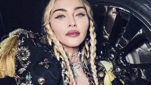 Madonna új fotóin túlszaladt a Photoshop