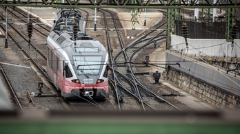 Megbénult a Győr–Budapest vasútvonal