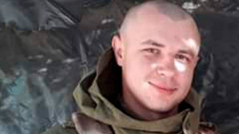 Az ukrán hadsereg szerint egy katonájuk felrobbantotta magát, hogy lelassítsa az oroszokat