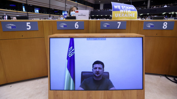 Zelenszkij az Európai Parlamentben: Bizonyítsák be, hogy velünk vannak!