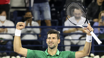 Novak Djokovics 15 év után szakított edzőjével