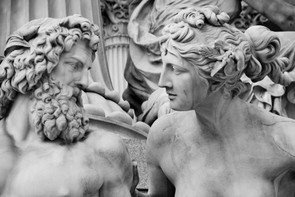 Ilyen volt a szex az ókori görögöknél: a feleség az utcára sem tehette ki a lábát, a fiúkat idősebb férfiak avatták be