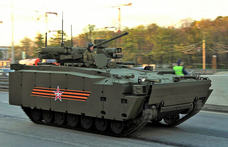 A Kurganyec-25 az egyik legmodernebb orosz harcjármű, néhány tucat lehet belőle az orosz hadseregnek. Az orosz-ukrán háború vágóképein, nagy ritkán feltűnik egy-egy darab, de az orosz támadás gerincét a bő negyvenéves haditechnika adja
                        