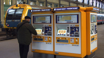 Már BKK-bérletek és időszakos jegyek is kaphatók a MÁV automatáiban