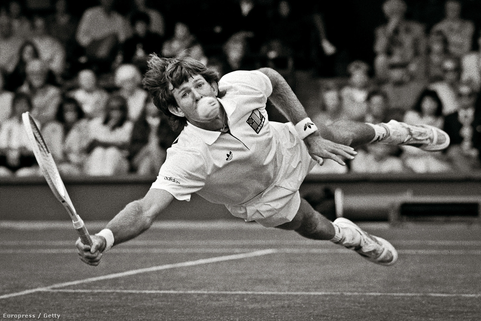 A dél-afrikai Kevin Curren ment hatalmasat az 1990-es wimbledoni tenisztorna negyeddöntőjében.