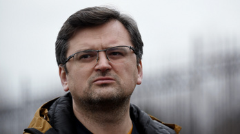Az ukrán külügyminiszter szerint aki az oroszoktól vesz olajat, az háborús bűnöket finanszíroz
