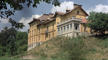 Eladó a parádfürdői Károlyi-kastély