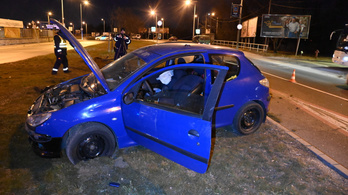 Felborult egy autó Újbudán, a sofőr meghalt