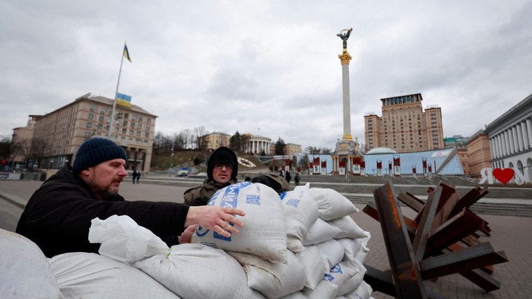 Kijevből jelentjük: dacos a hangulat, a helyiek a végsőkig kitartanak