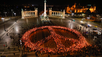 Hatalmas béketüntetés volt Budapesten az ukrajnai háború ellen
