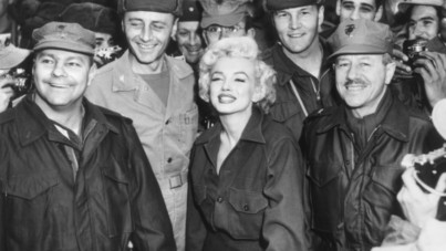 Nászút százezer-egy férfival – Marilyn Monroe és Edith Piaf is koncertezett háborús katonáknak