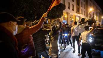 160 sérült és ugyanannyi letartóztatás egy marokkói futballmeccsen – videó