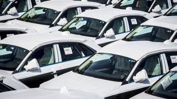 Ötmillió jármű hiányozhat az újautó-piacról