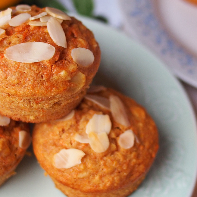 Narancsos-répás muffin ropogós mandulával: napokig puha marad a tésztája