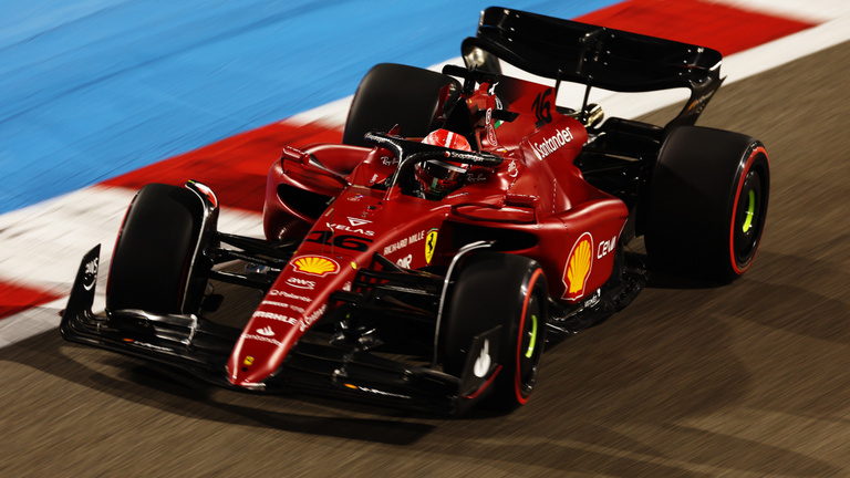 Újra élen a Ferrari: Charles Leclerc a pole-ban az idei első időmérőn