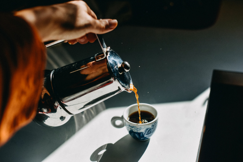 Így marad a kávé hetekig olyan friss, mint amikor kibontottad: 3 működő tipp a helyes tároláshoz