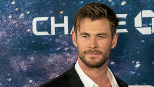 Chris Hemsworth tüzes bepillantást engedett A kimenekítés 2 forgatásába