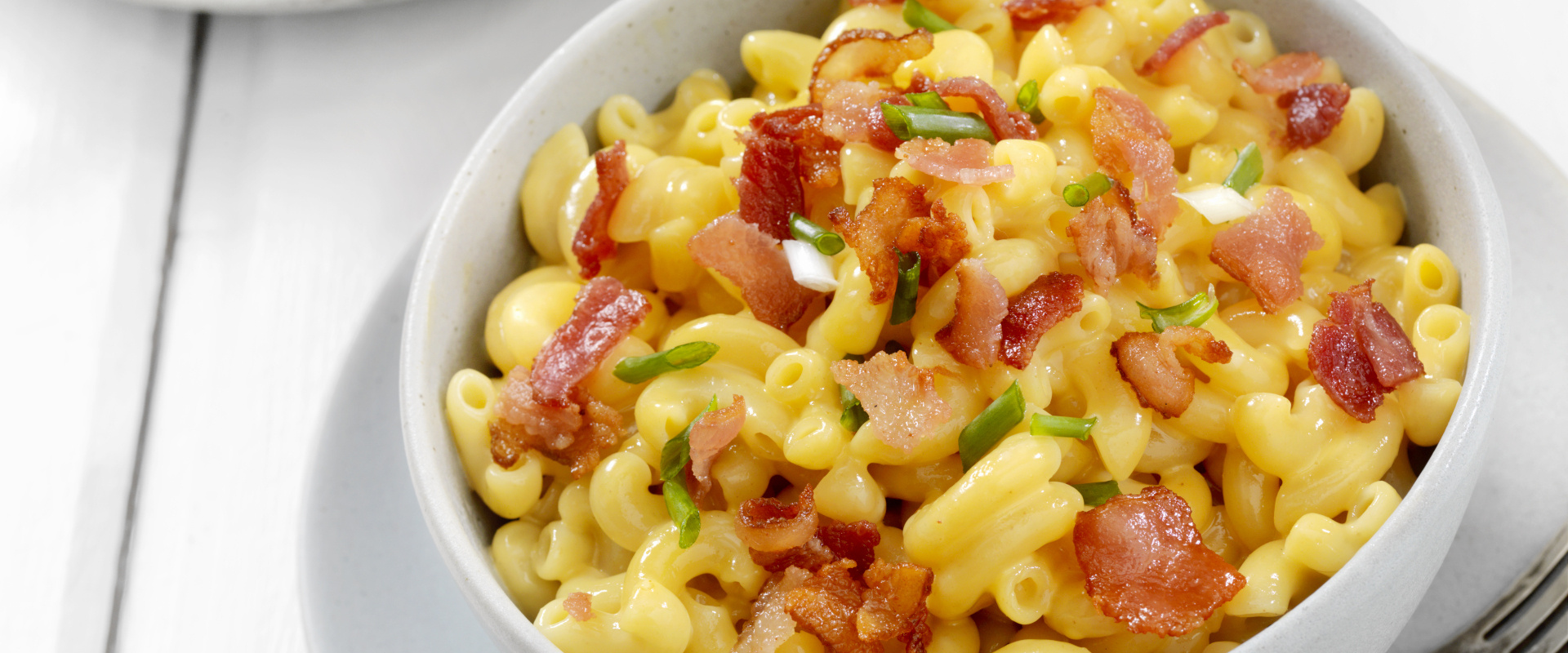 bacon mac and cheese cover
