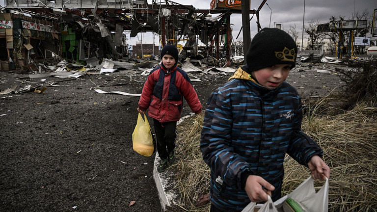 Gyerekek lőtt sebekkel − helyszíni riport egy kijevi gyerekkórházból