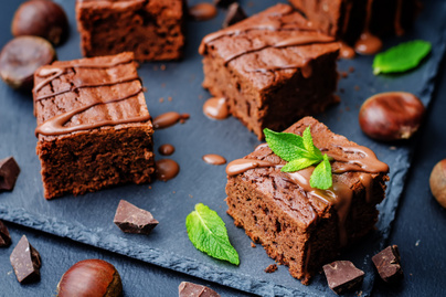 Csupa csokis, gesztenyés brownie: két finomság egy sütiben