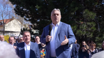 Orbán Viktor: A választás tétje, hogy kimaradunk-e a háborúból, vagy belesodródunk